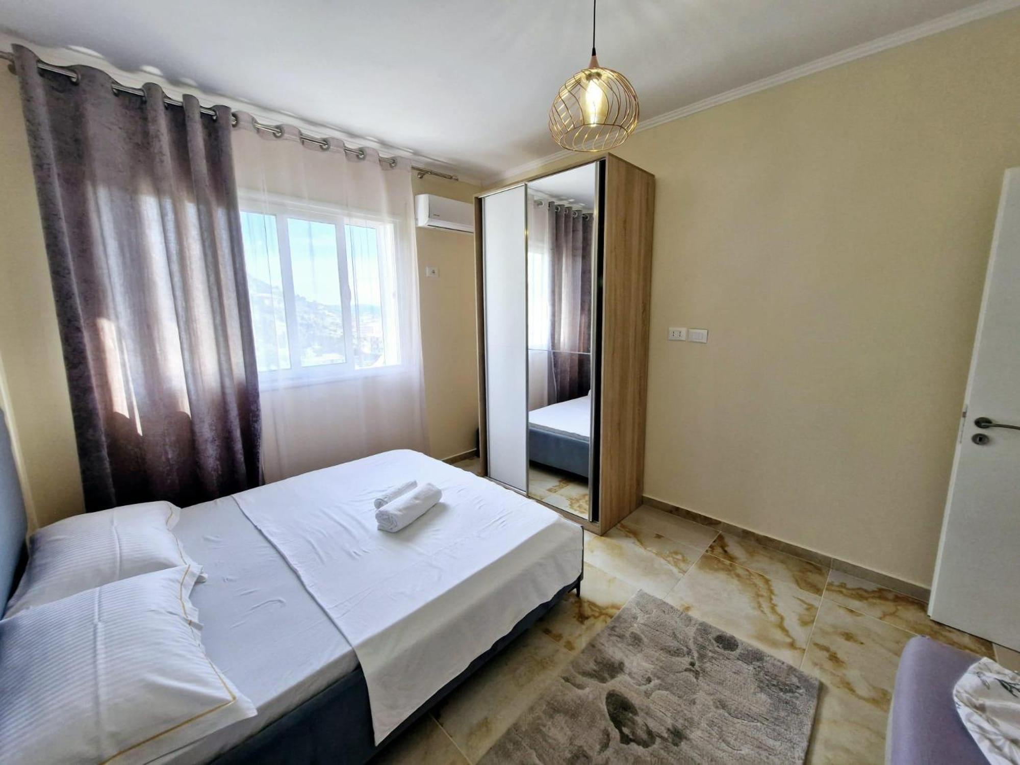 Sunset Vista Retreat Appartement Vlorë Buitenkant foto