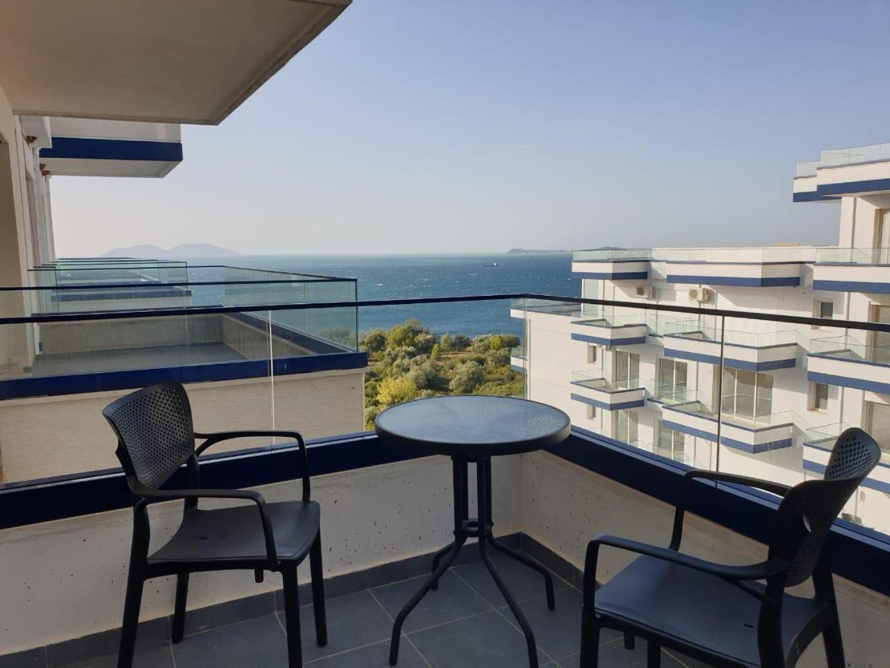 Sunset Vista Retreat Appartement Vlorë Buitenkant foto